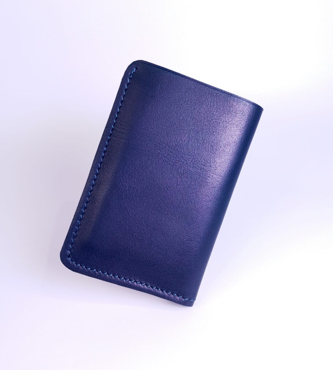 Portefeuille en cuir bleu Élégance et simplicité