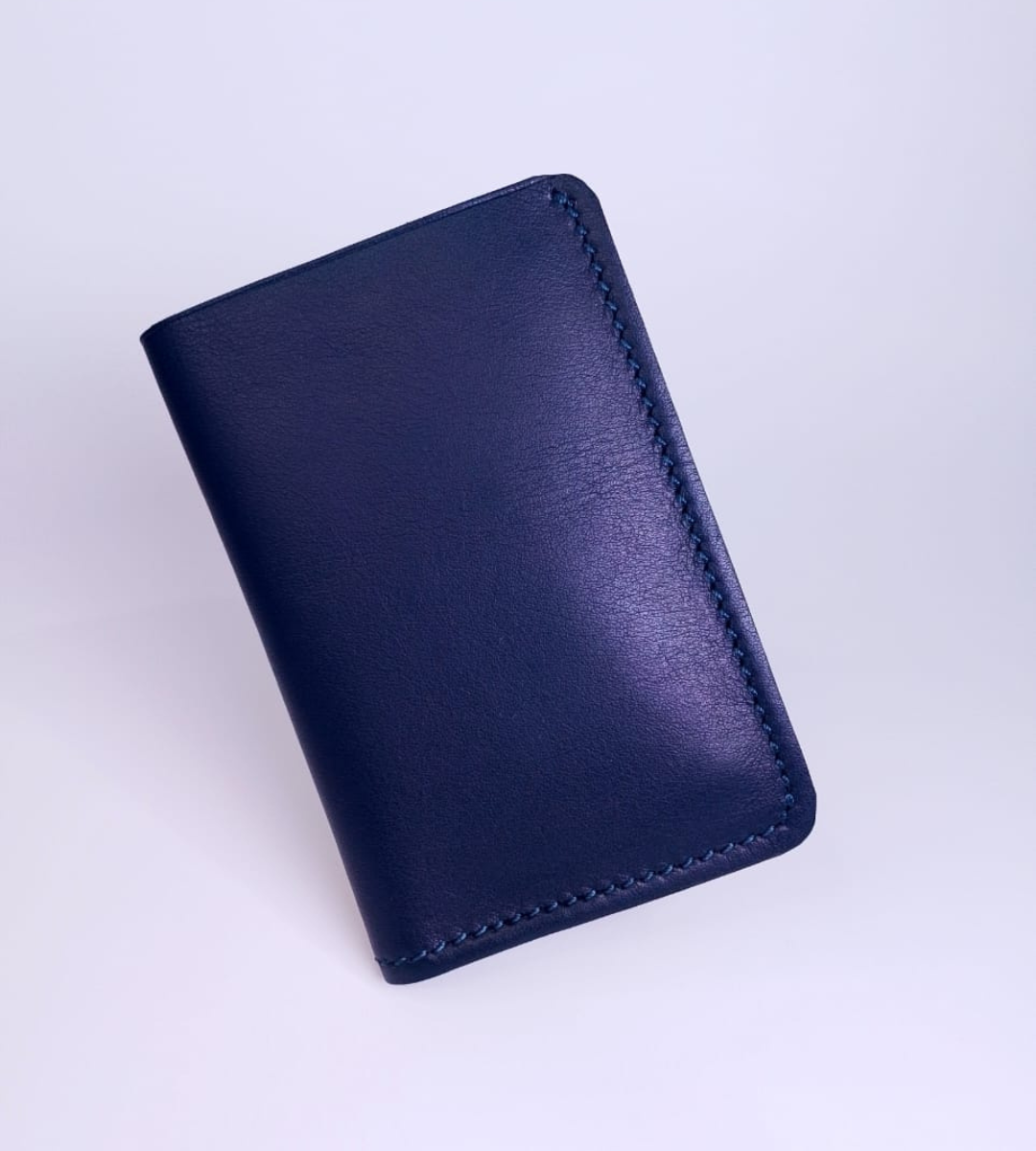 Portefeuille en cuir bleu Élégance et simplicité